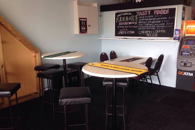 Coutta S Bar Grill Red Beach Auckland
